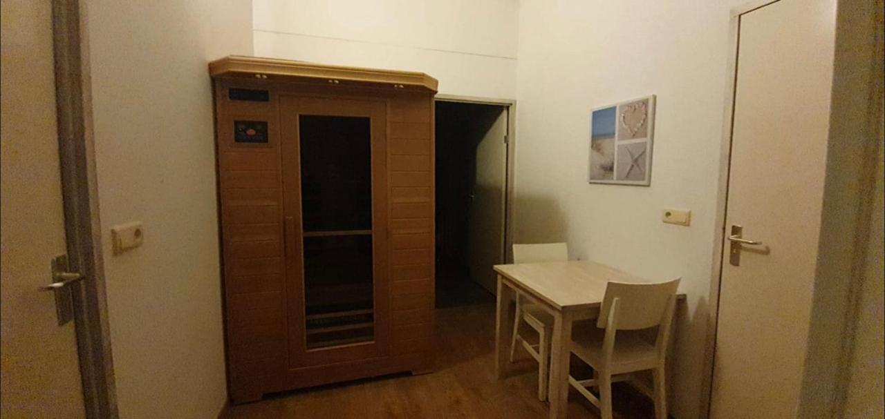 Vakantie Met Sauna In Zeeland 圣安娜兰 外观 照片